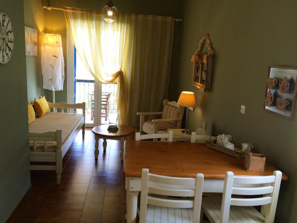 Kiki Apartments Фискардон Номер фото